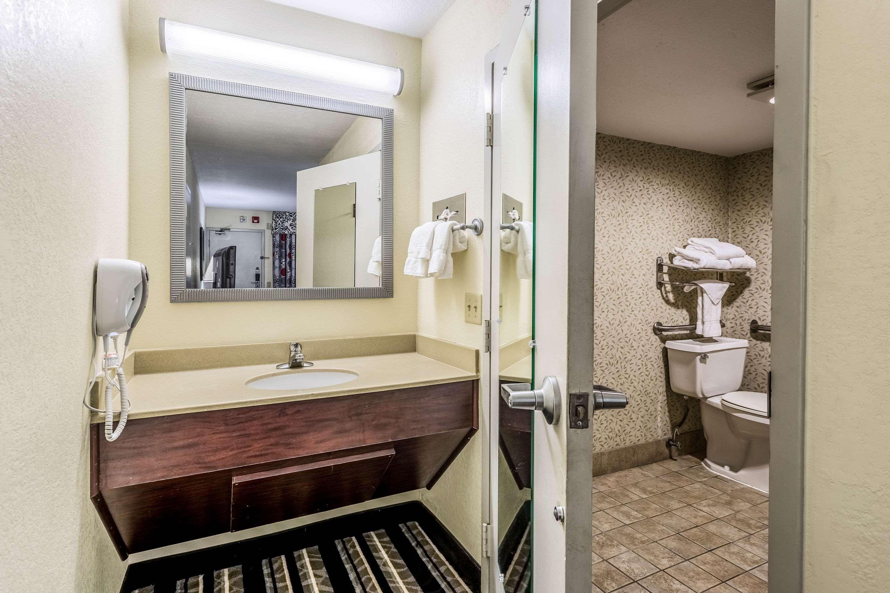 Clarion Pointe Huntsville Research Park Екстер'єр фото