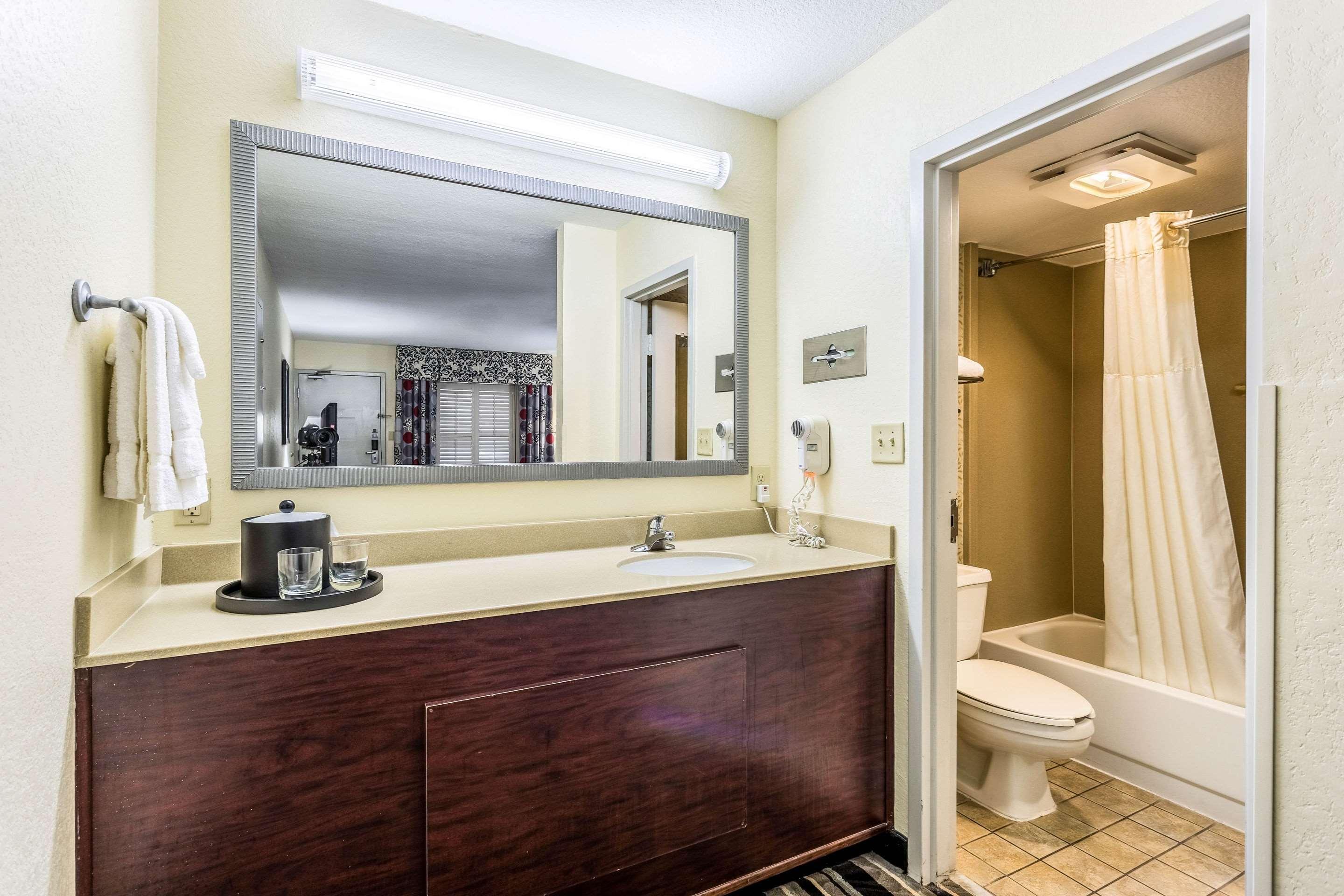 Clarion Pointe Huntsville Research Park Екстер'єр фото