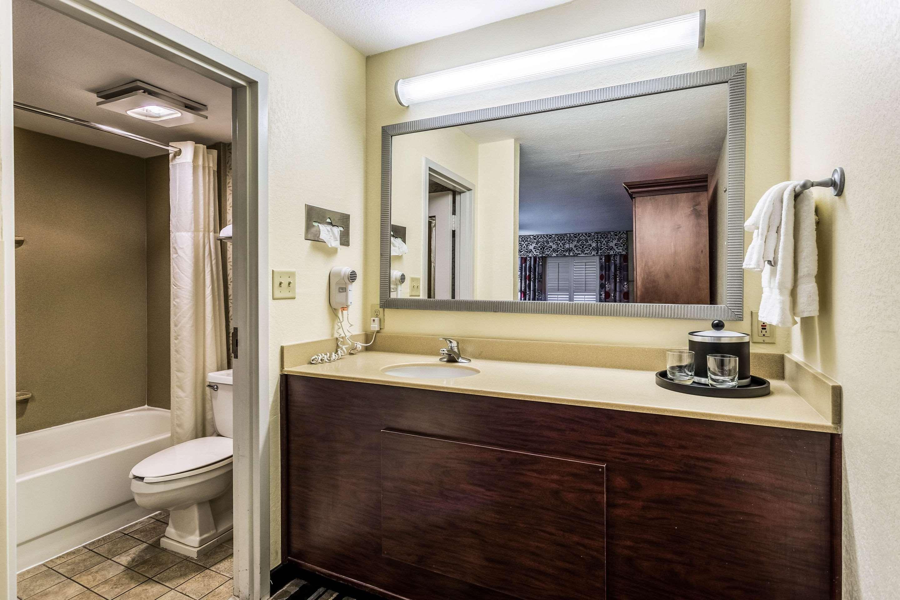 Clarion Pointe Huntsville Research Park Екстер'єр фото