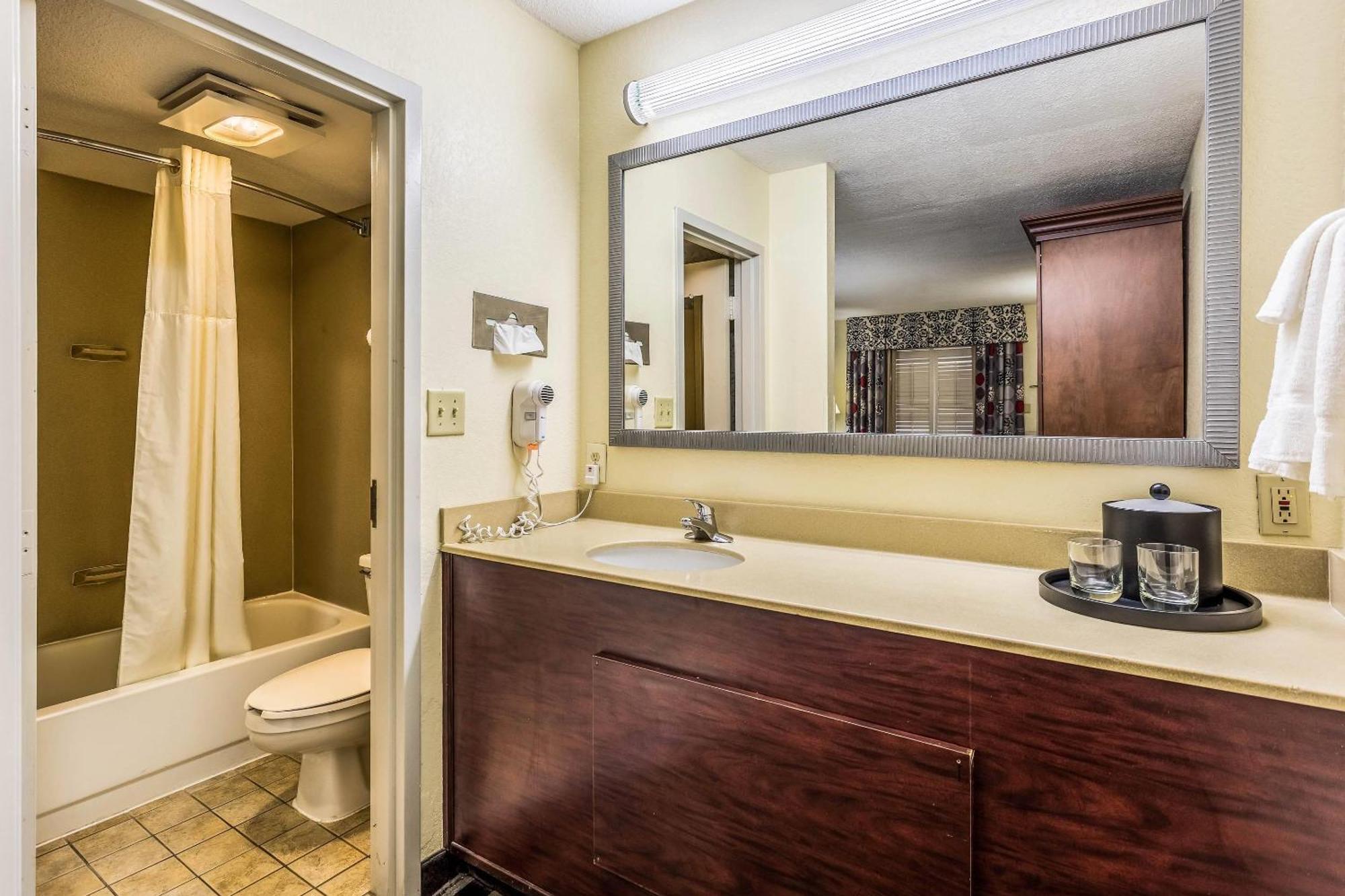 Clarion Pointe Huntsville Research Park Екстер'єр фото